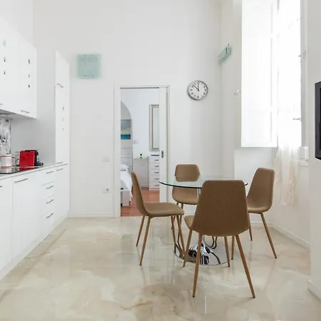 Hc Claudia Apartamento