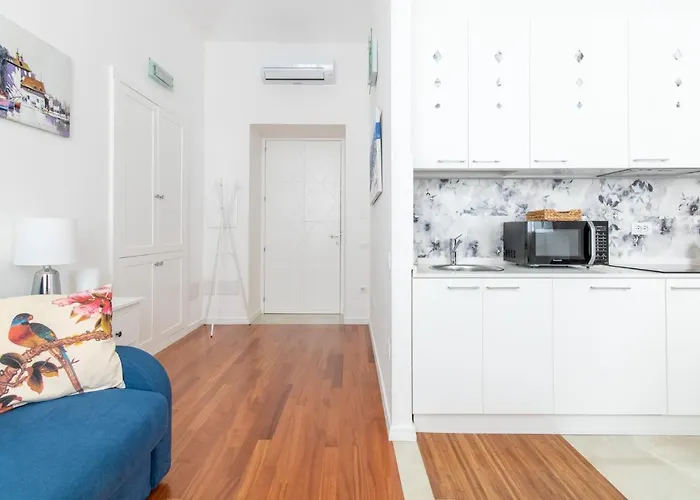 Hc Claudia דירה קליארי